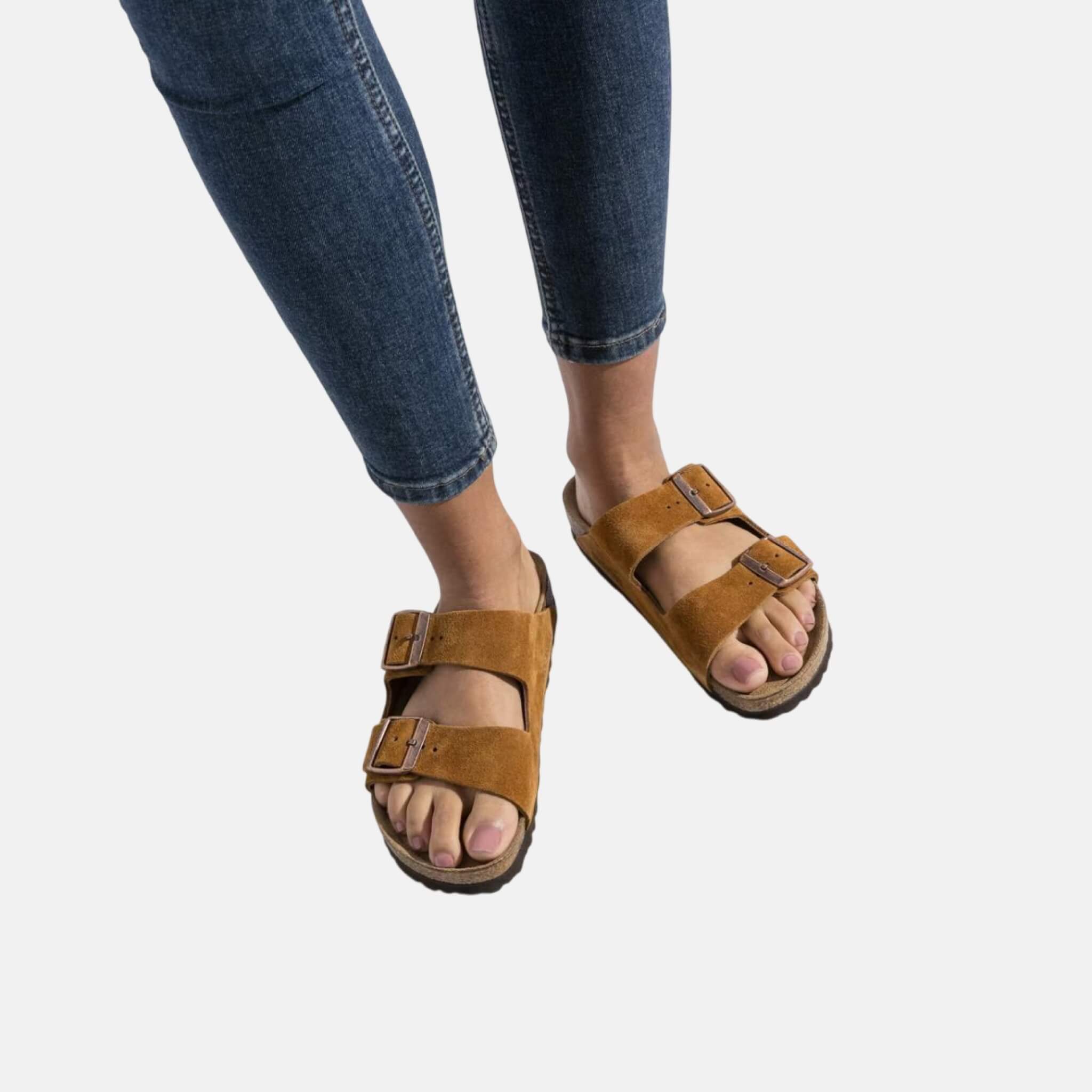 Brązowe klapki Birkenstock Arizona Soft Footbed Suede