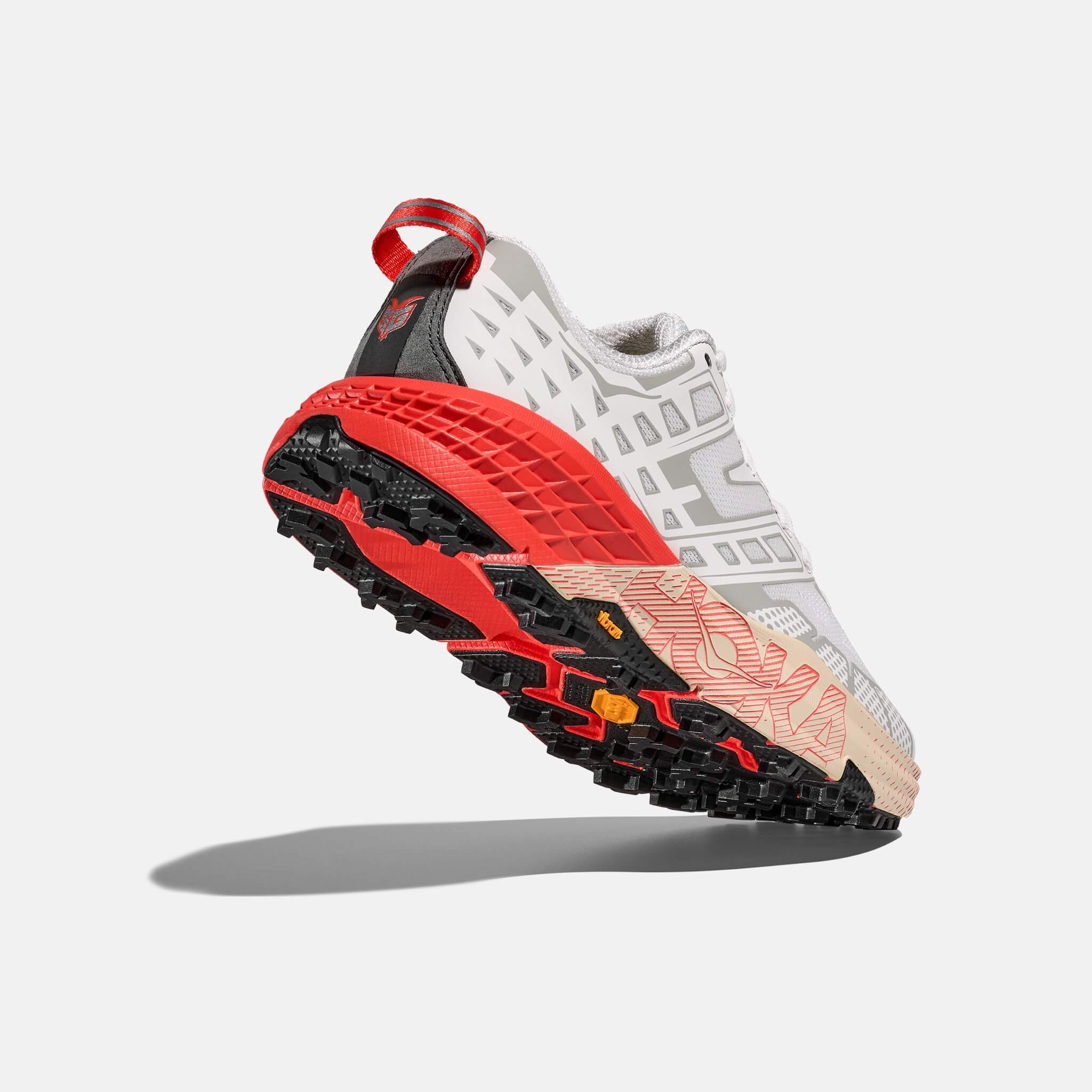 Unisex szaro-czerwone sneakersy Hoka Speedgoat 2