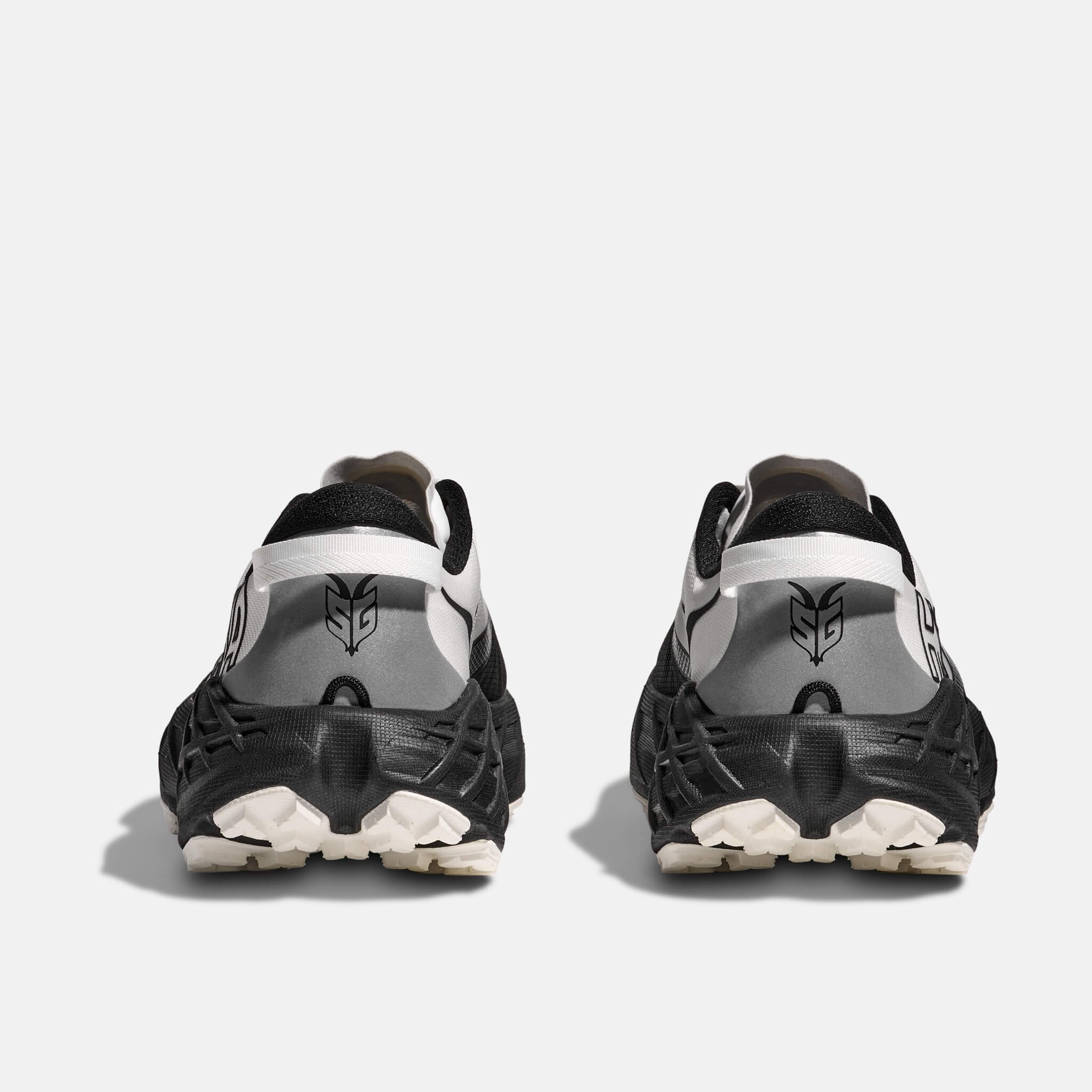 Męskie czarno-białe sneakersy Hoka Speedgoat 7