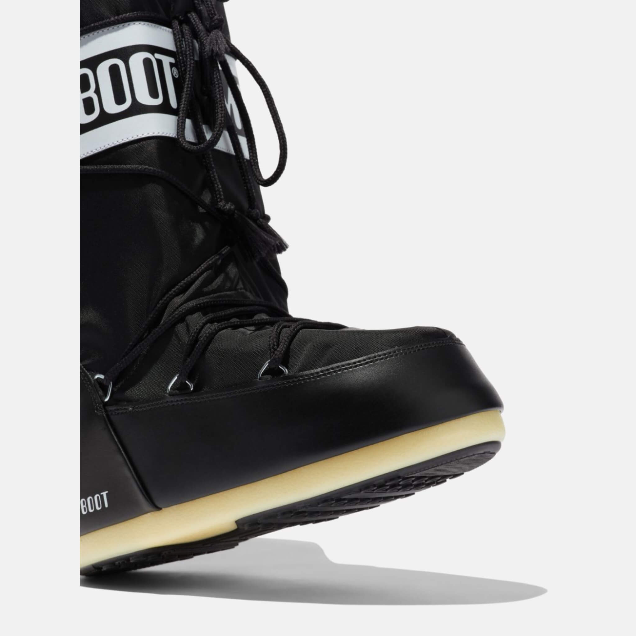 Czarne śniegowce Moon Boot Nylon