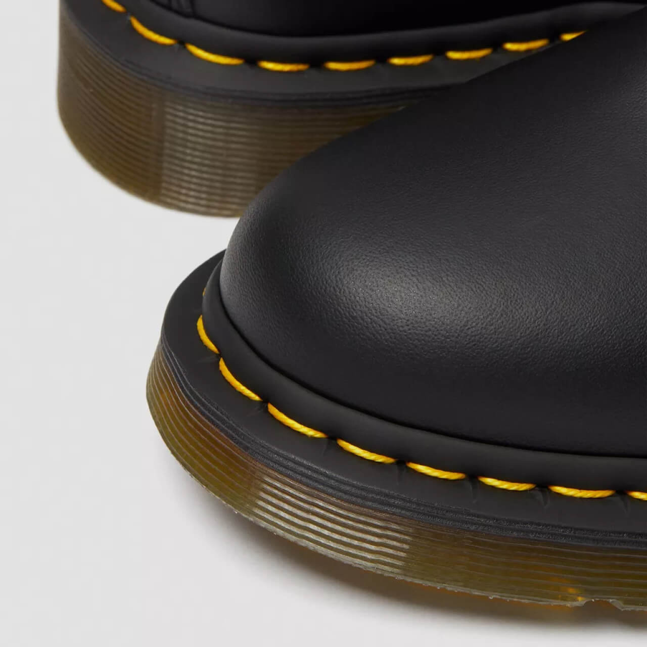 Czarne botki Dr. Martens 1460 Vegan