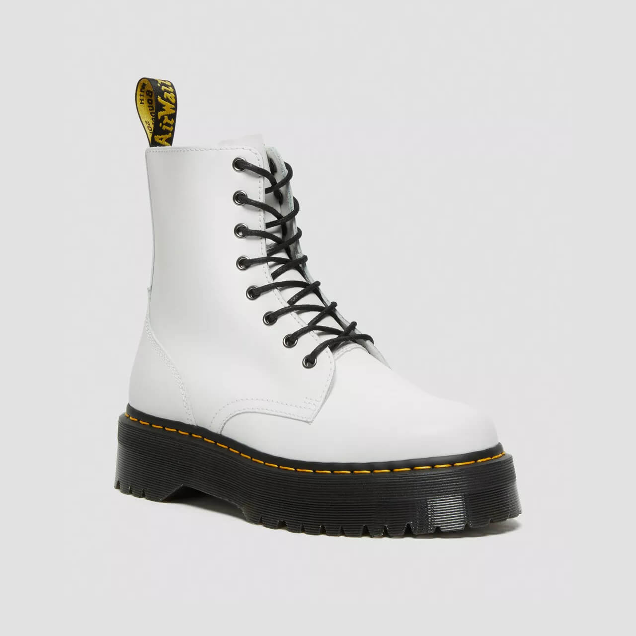 Białe botki Dr. Martens Jadon