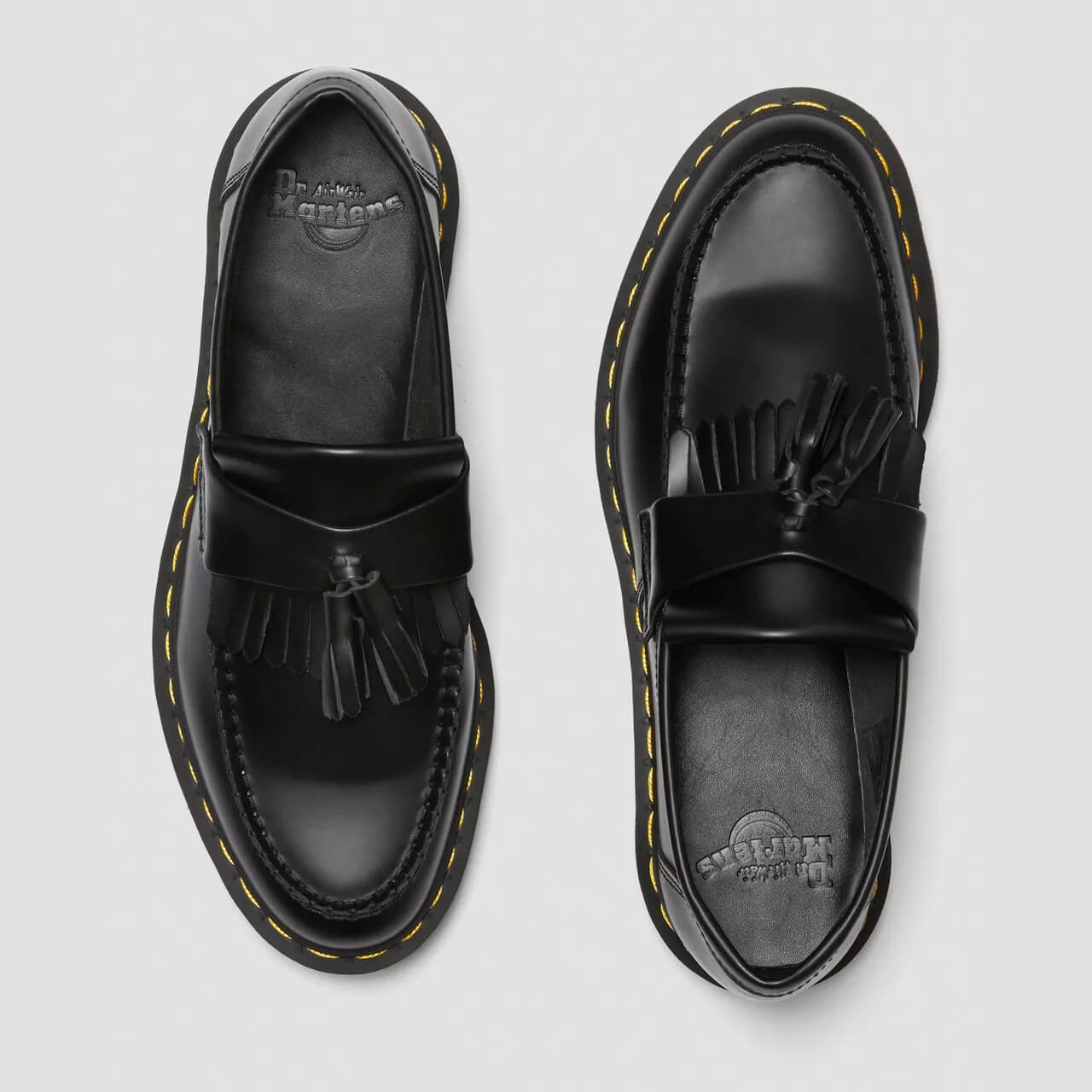 Czarne mokasyny Dr. Martens Adrian Yellow Stitch