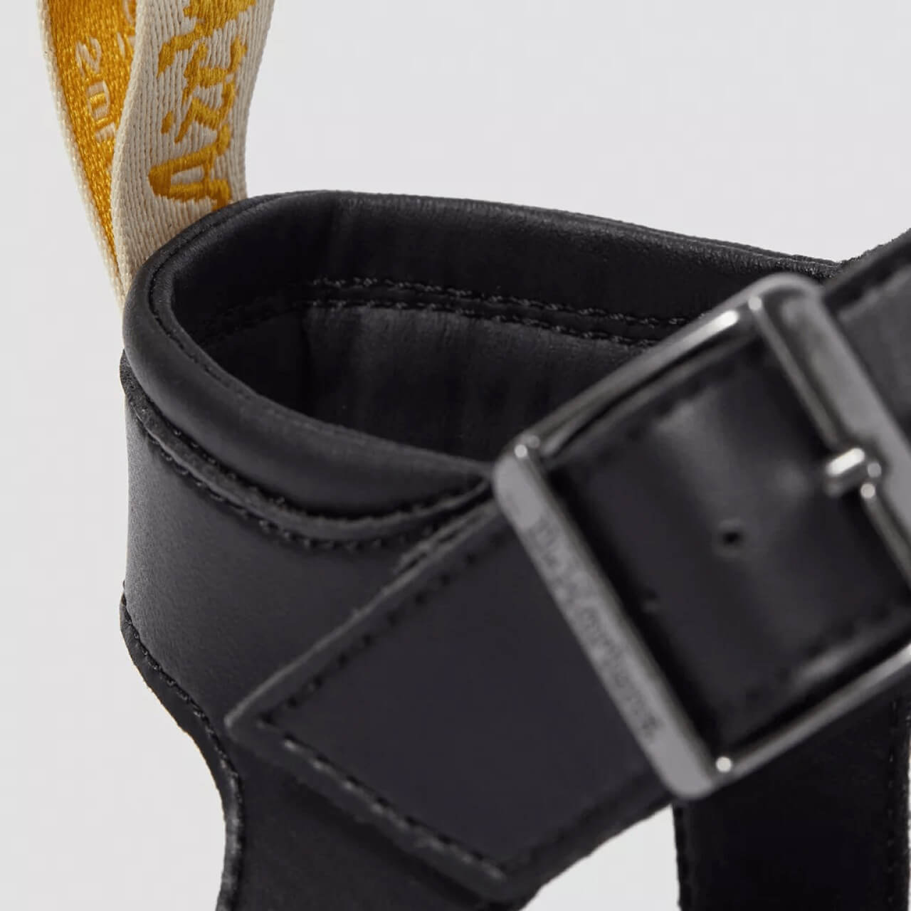 Damskie czarne sandały Dr. Martens Blaire Vegan