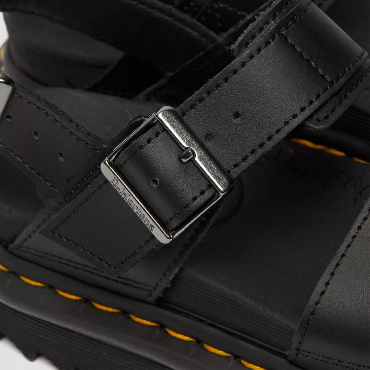 Czarne sandały damskie Dr. Martens Voss