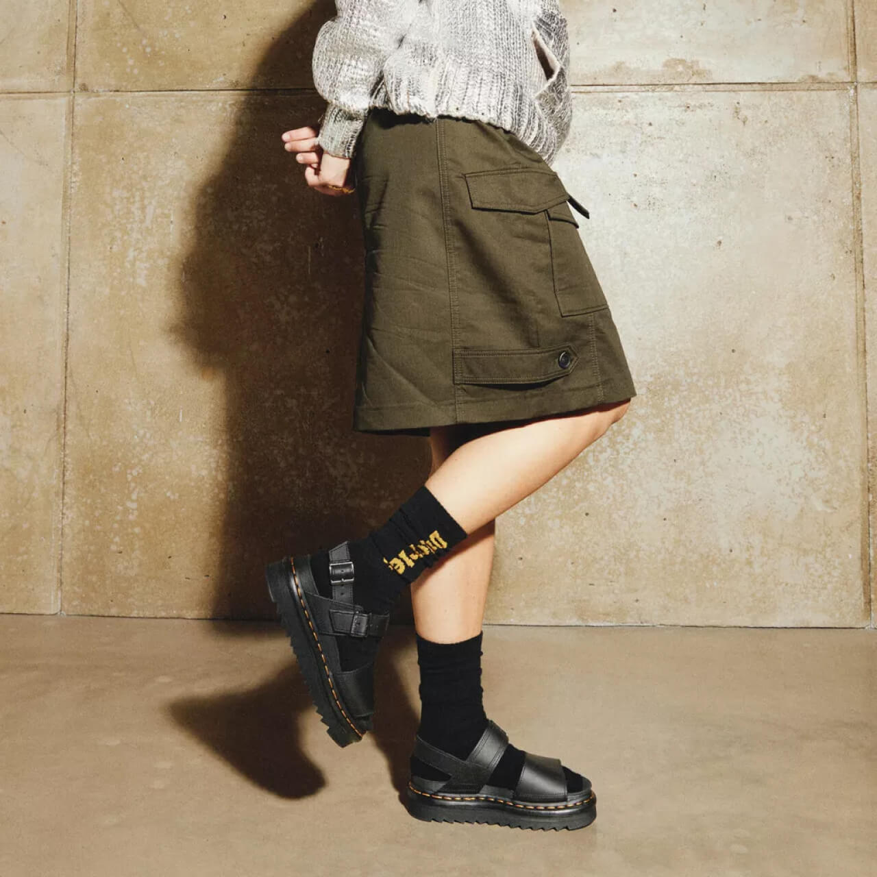Czarne sandały damskie Dr. Martens Voss