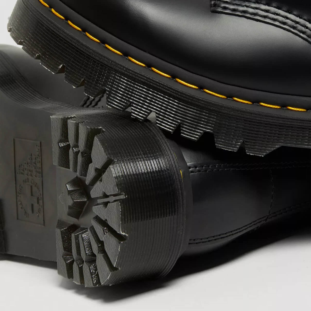 Czarne botki Dr. Martens 1460 Bex