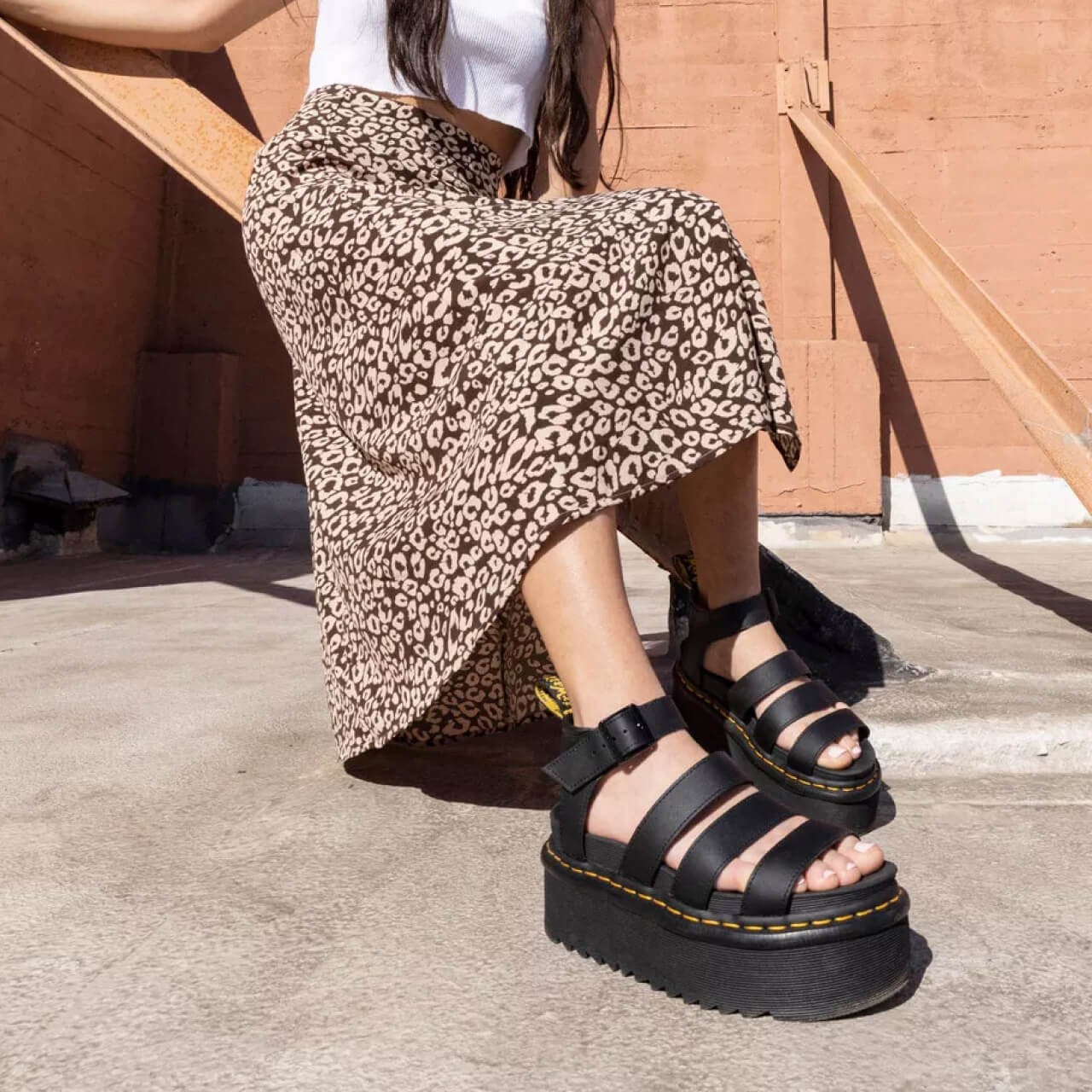 Czarne sandały damskie Dr. Martens Blaire Quad