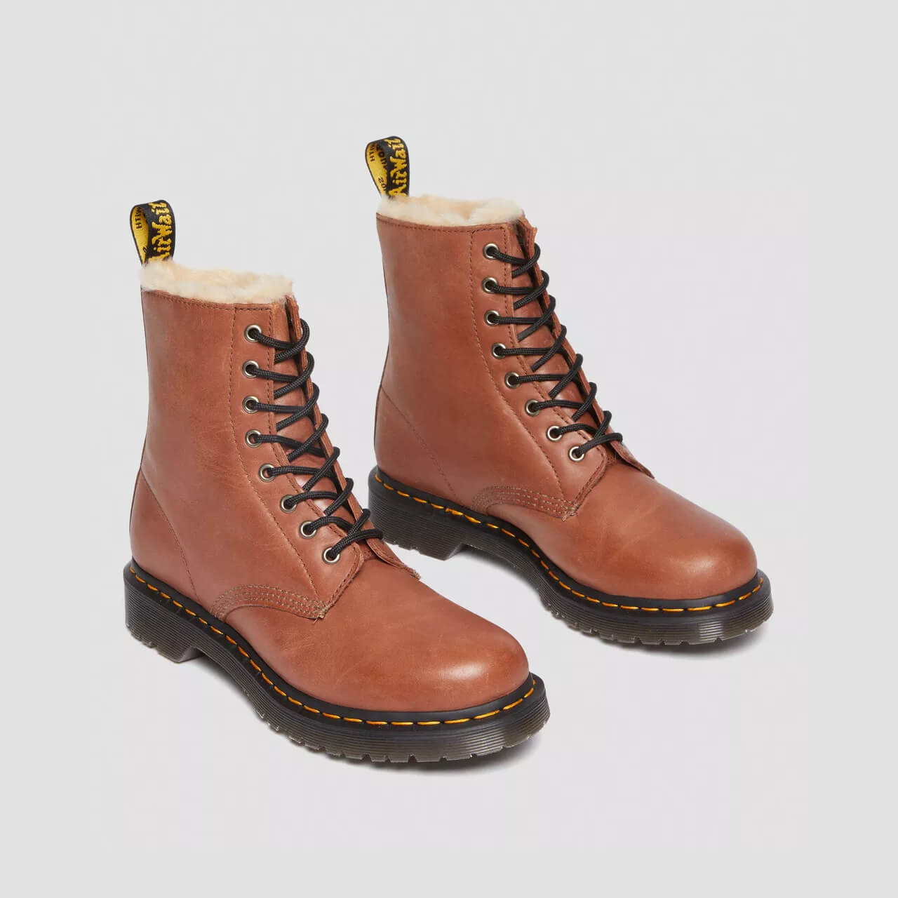 Damskie brązowe botki Dr. Martens 1460 Serena