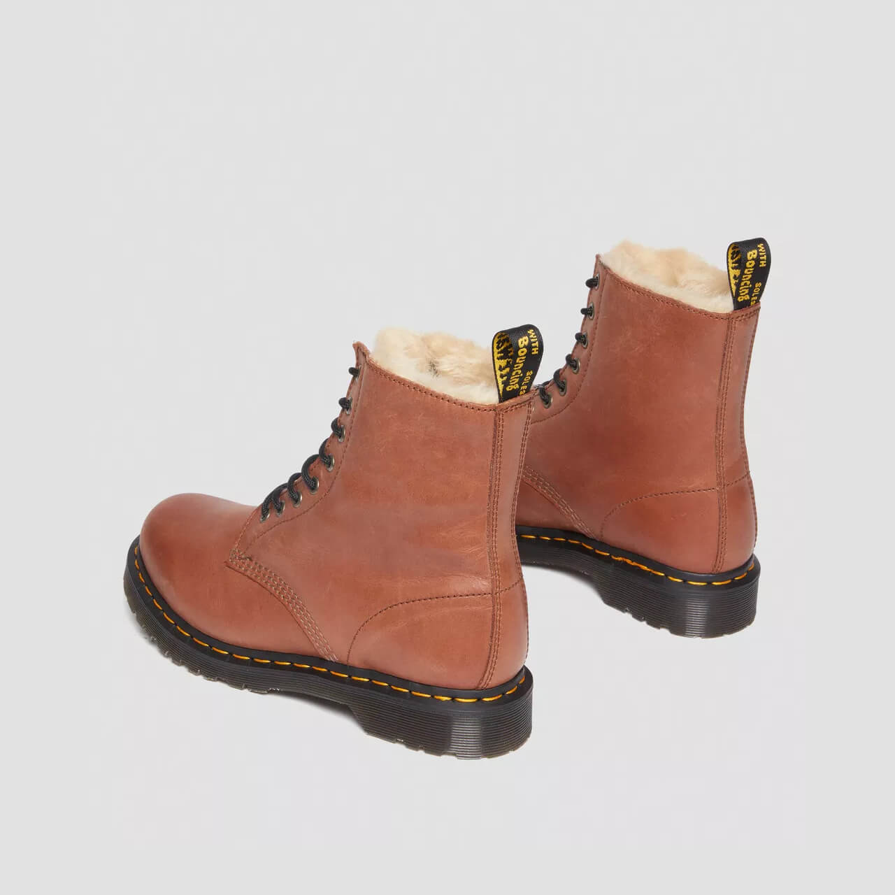 Damskie brązowe botki Dr. Martens 1460 Serena