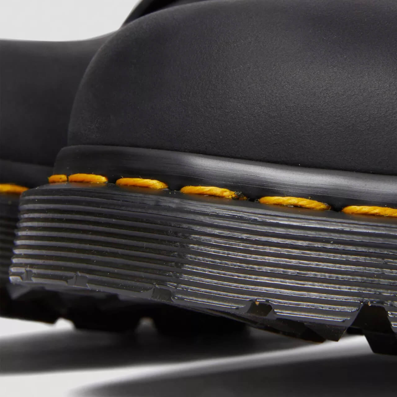 Męskie czarne półbuty Dr. Martens 1461