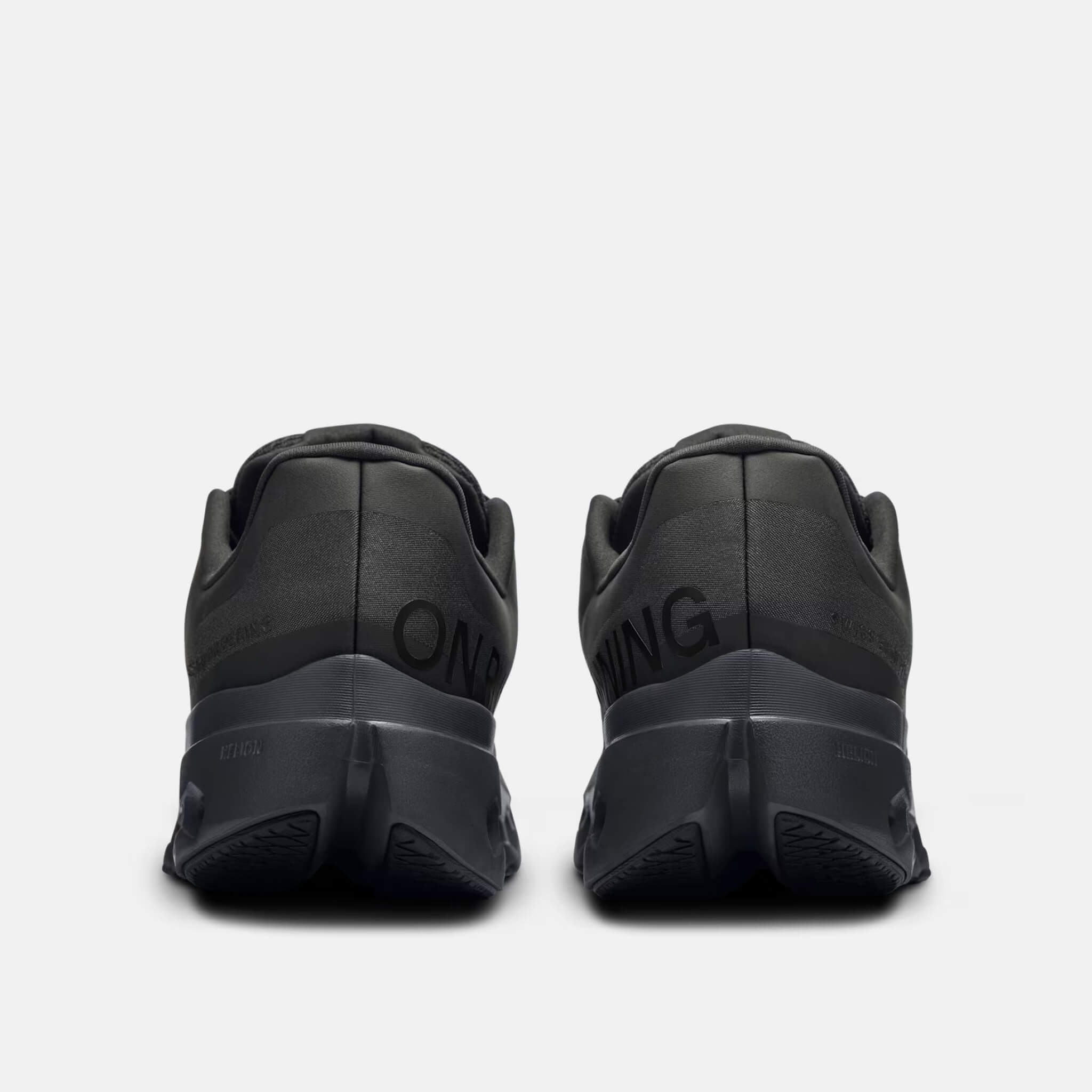 Męskie czarne buty do biegania On Cloudsurfer Next