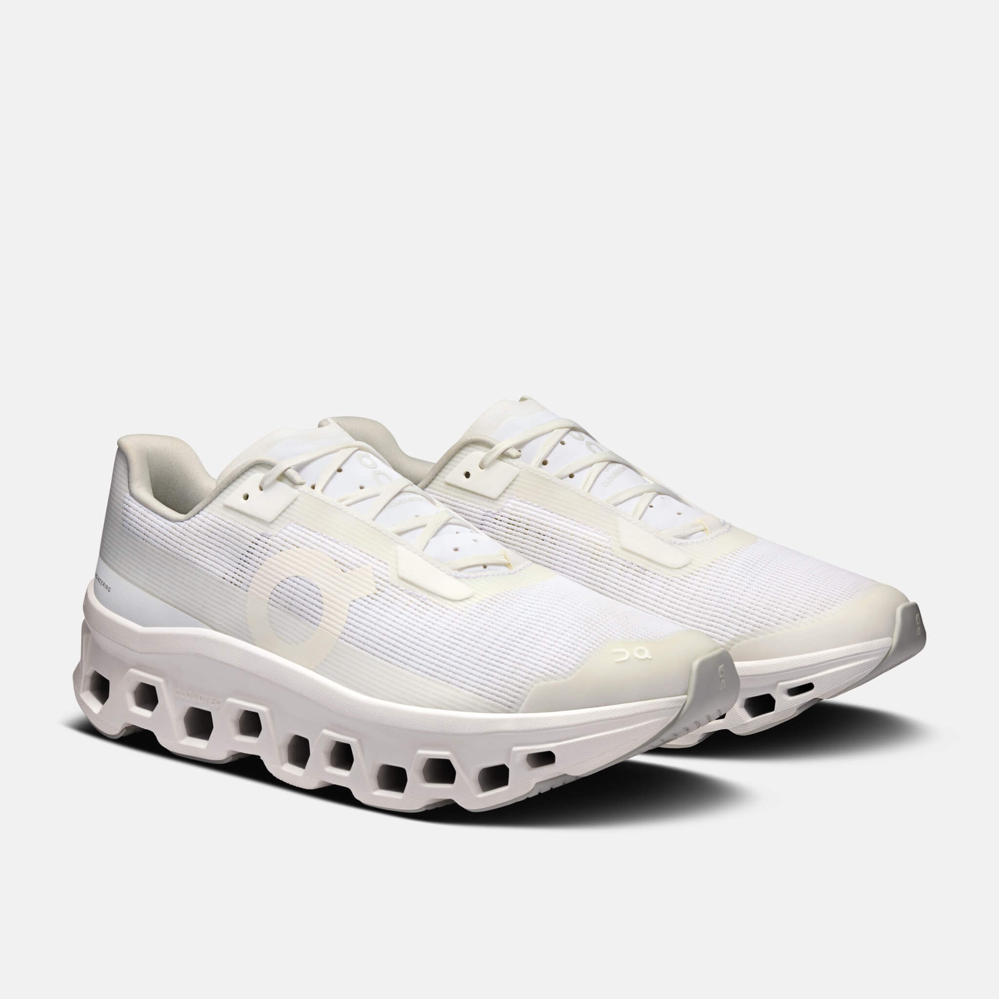 Męskie białe buty do biegania On Cloudmonster Void