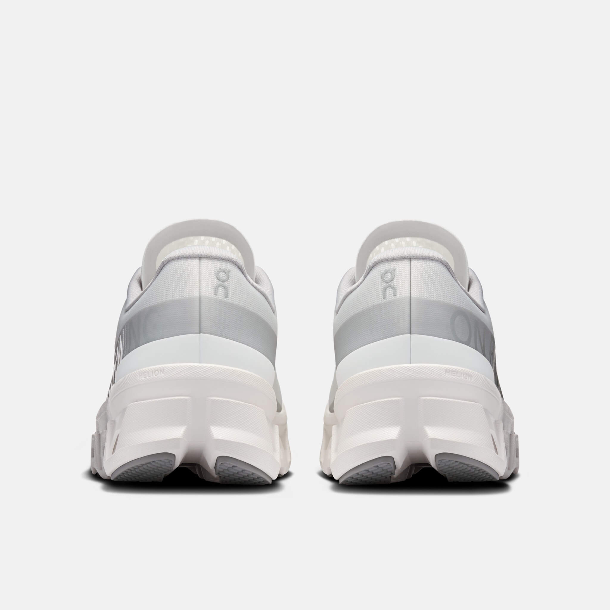 Męskie białe sneakersy On CloudmOnster 1
