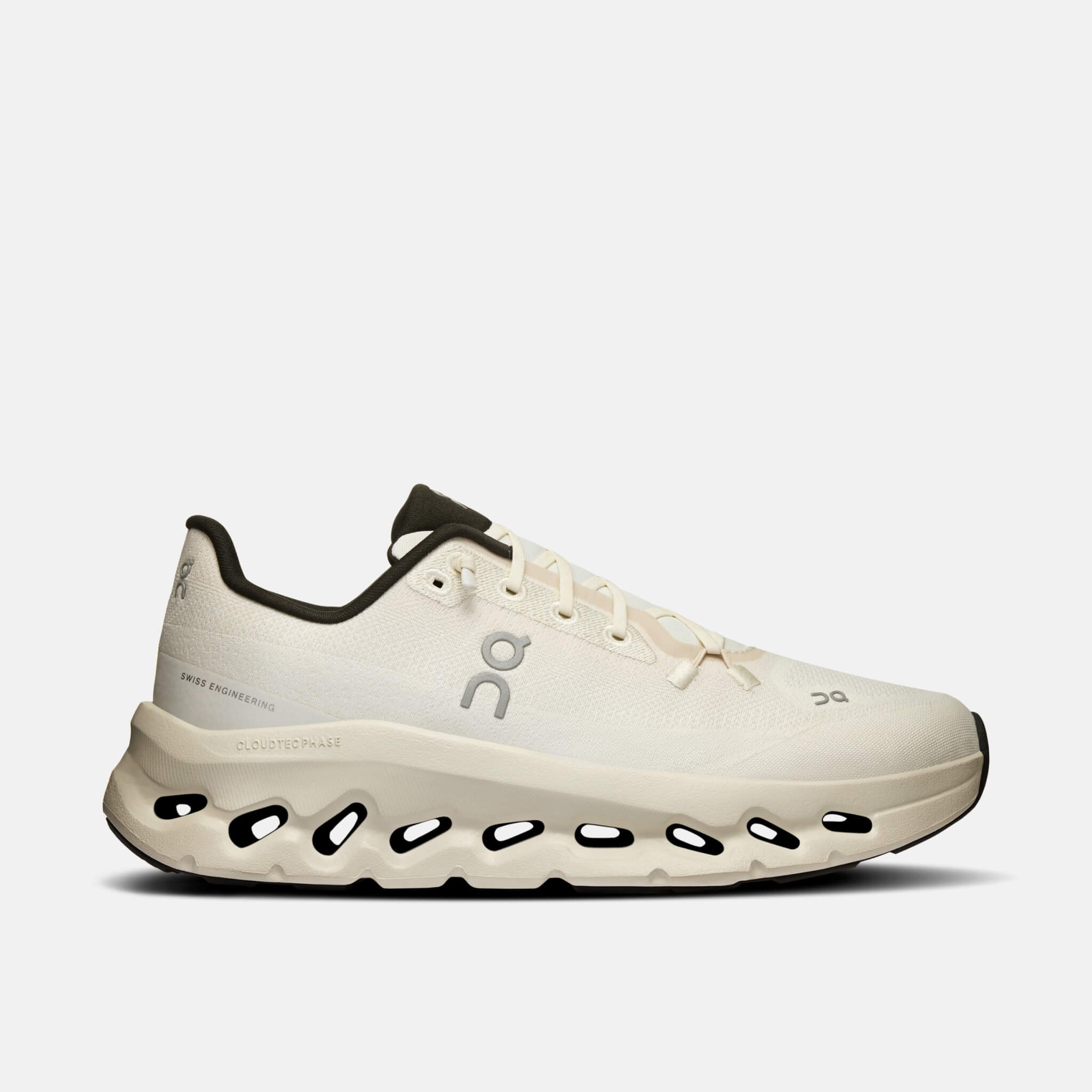 Women's beige sneakers On Cloudtilt