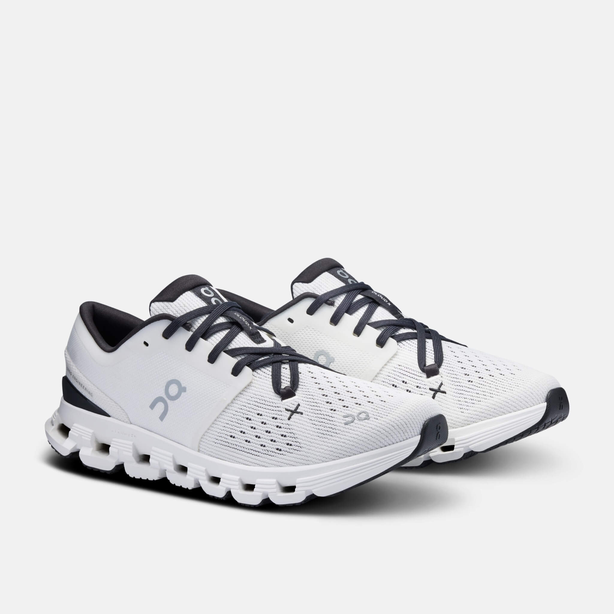 Damskie białe buty do biegania On Cloud X 4