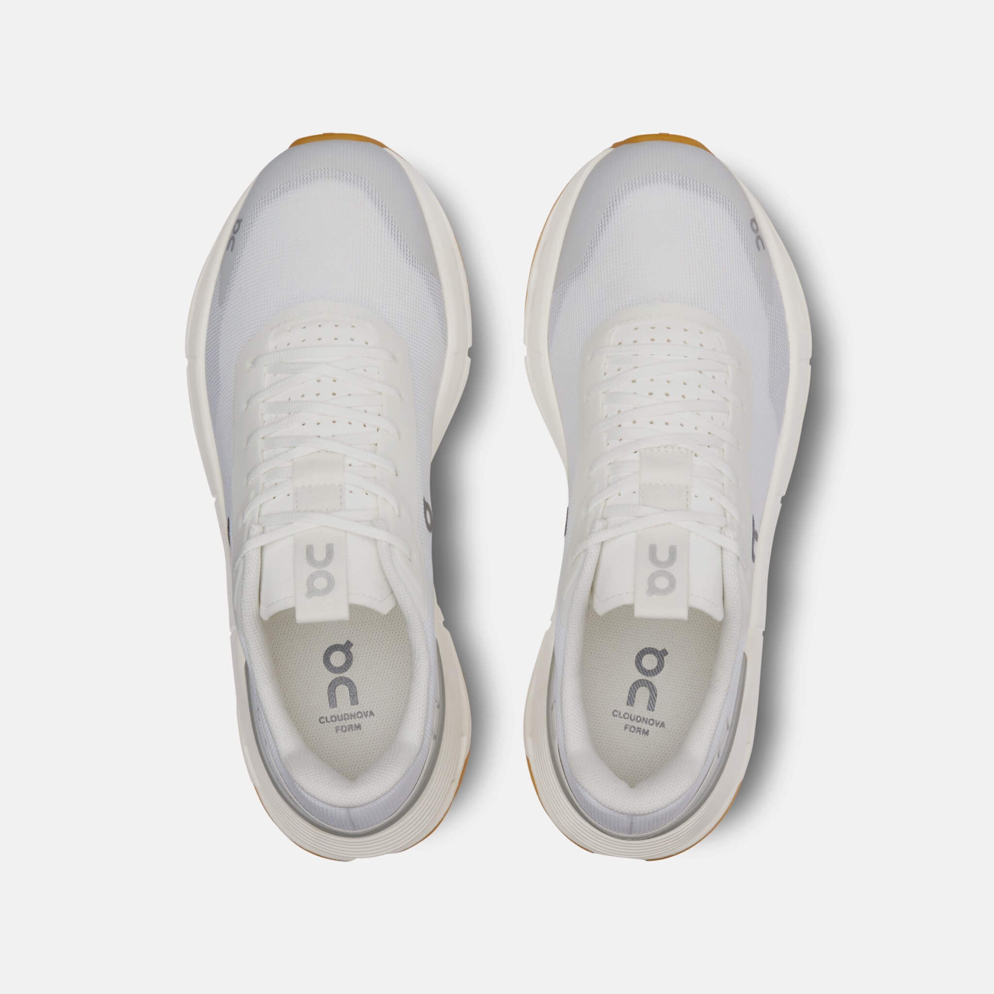 Damskie białe sneakersy On Cloudnova Form 2