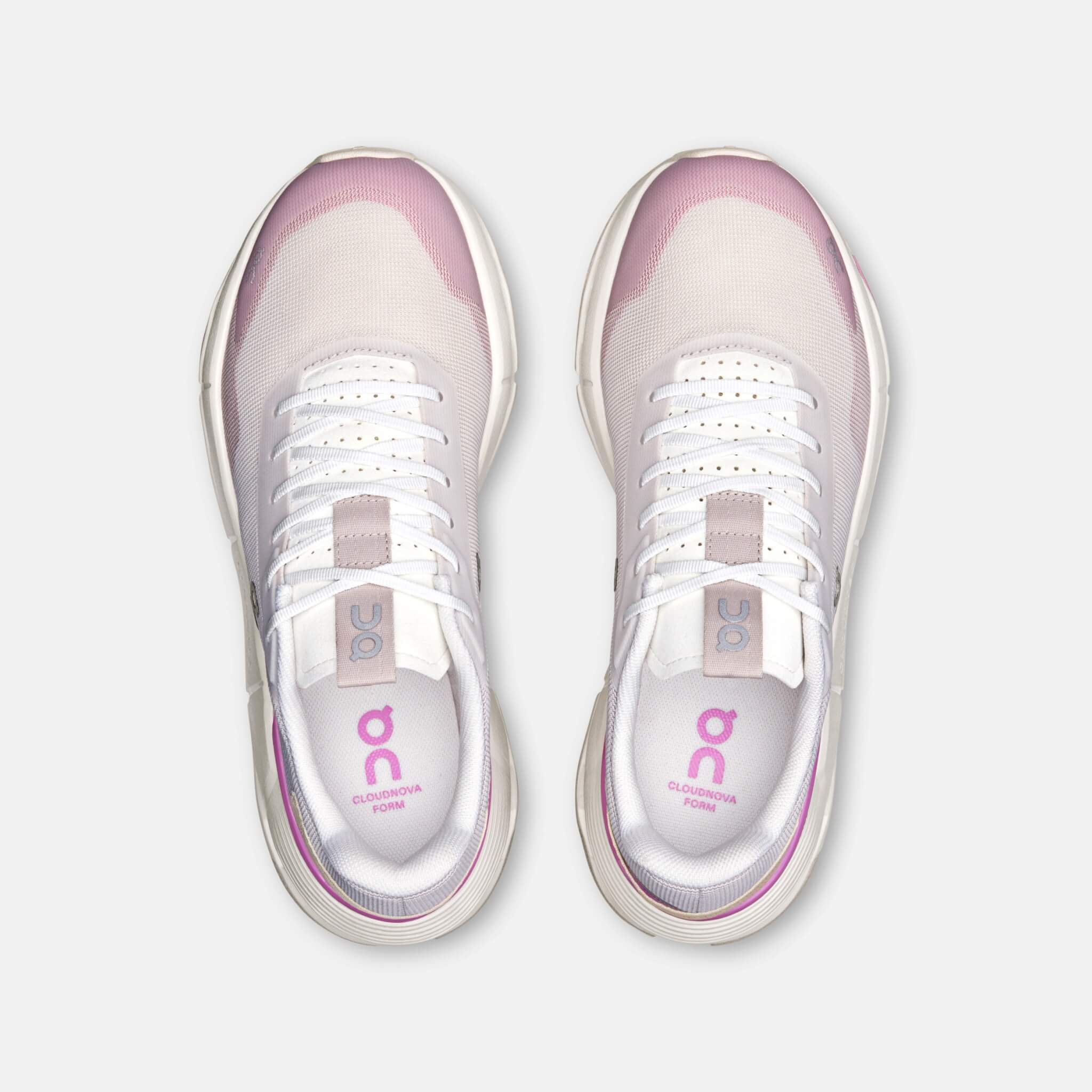 Damskie biało-różowe sneakersy On Cloudnova Form 2