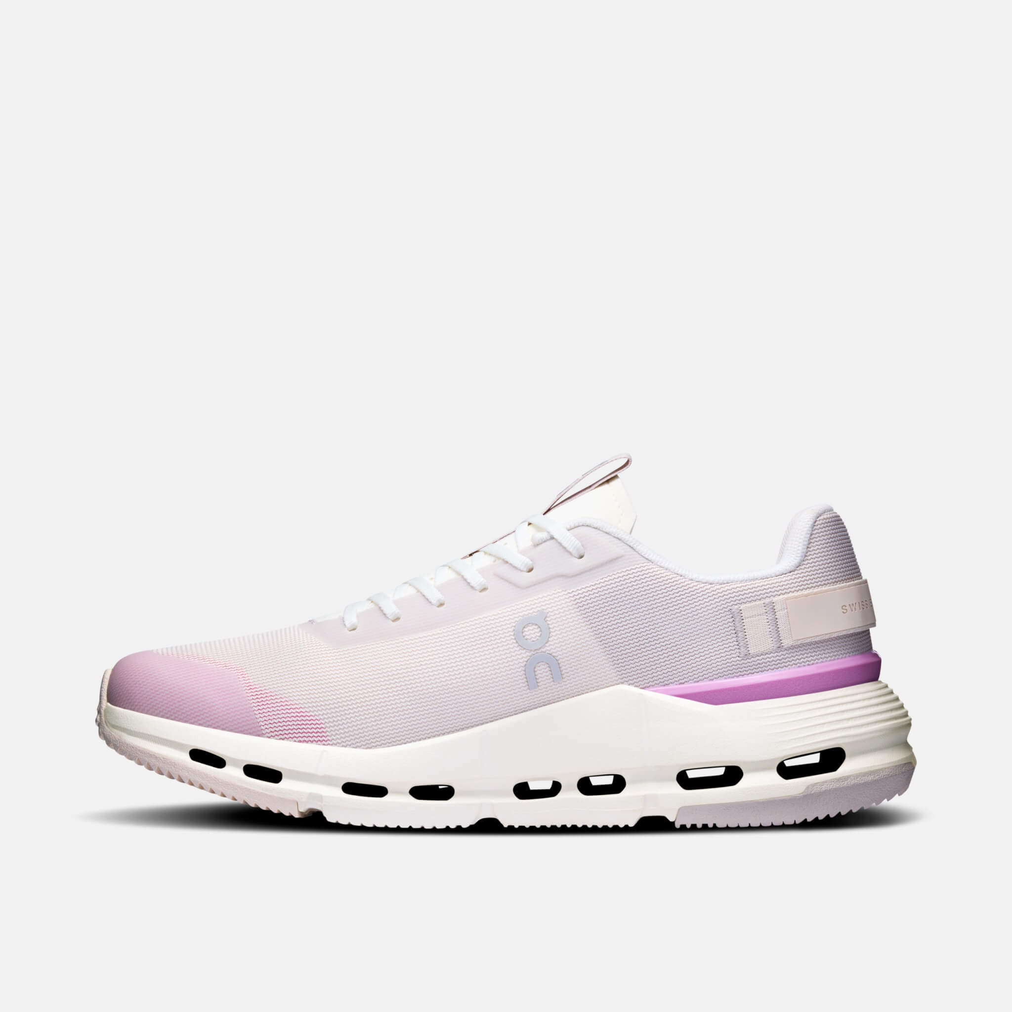 Damskie biało-różowe sneakersy On Cloudnova Form 2