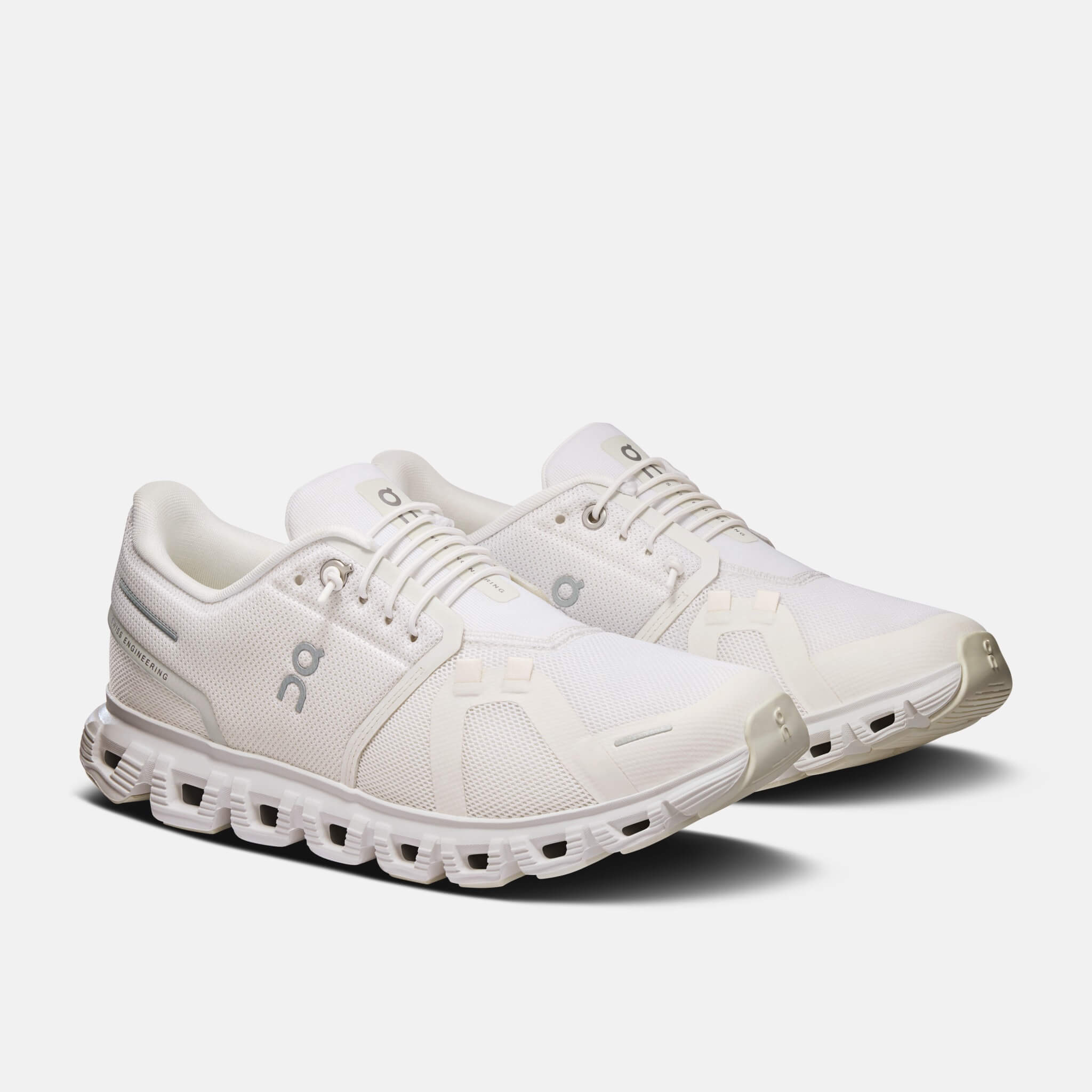 Damskie białe sneakersy On Cloud 6 1