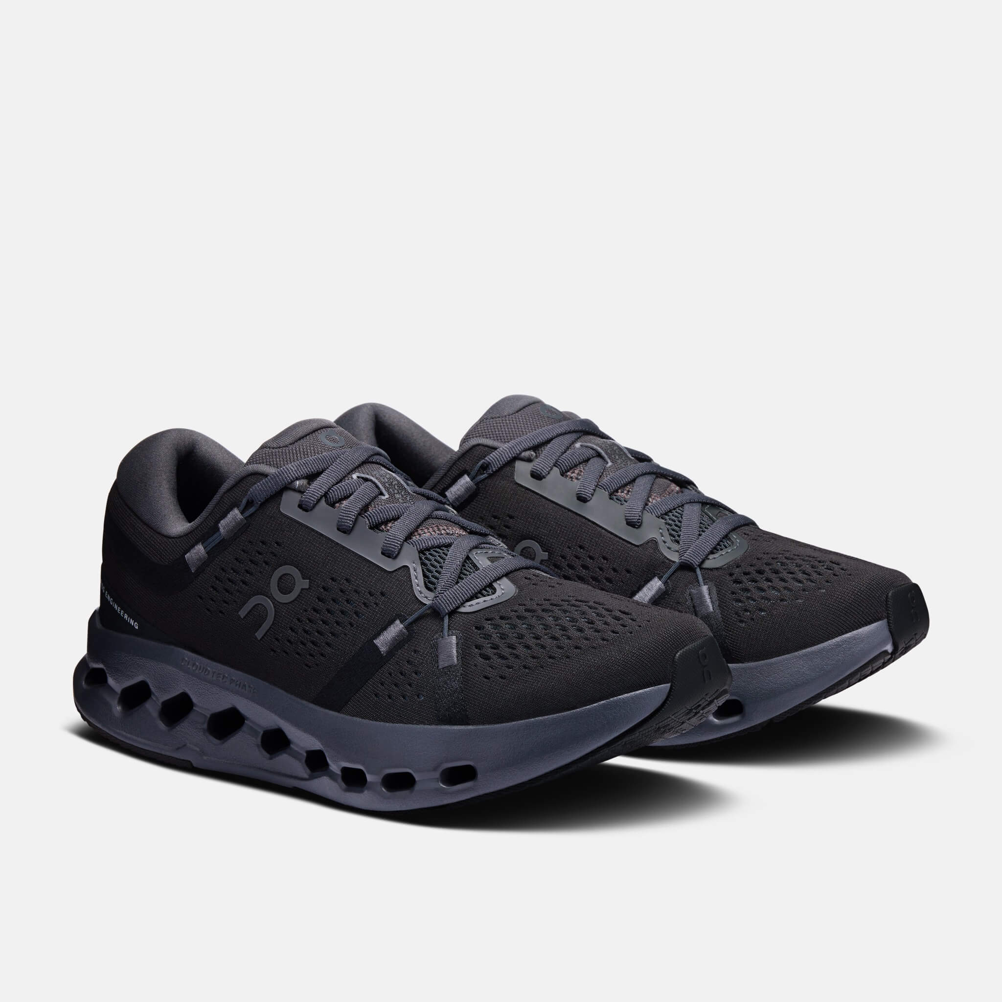 Damskie czarne buty do biegania On Cloudsurfer 2