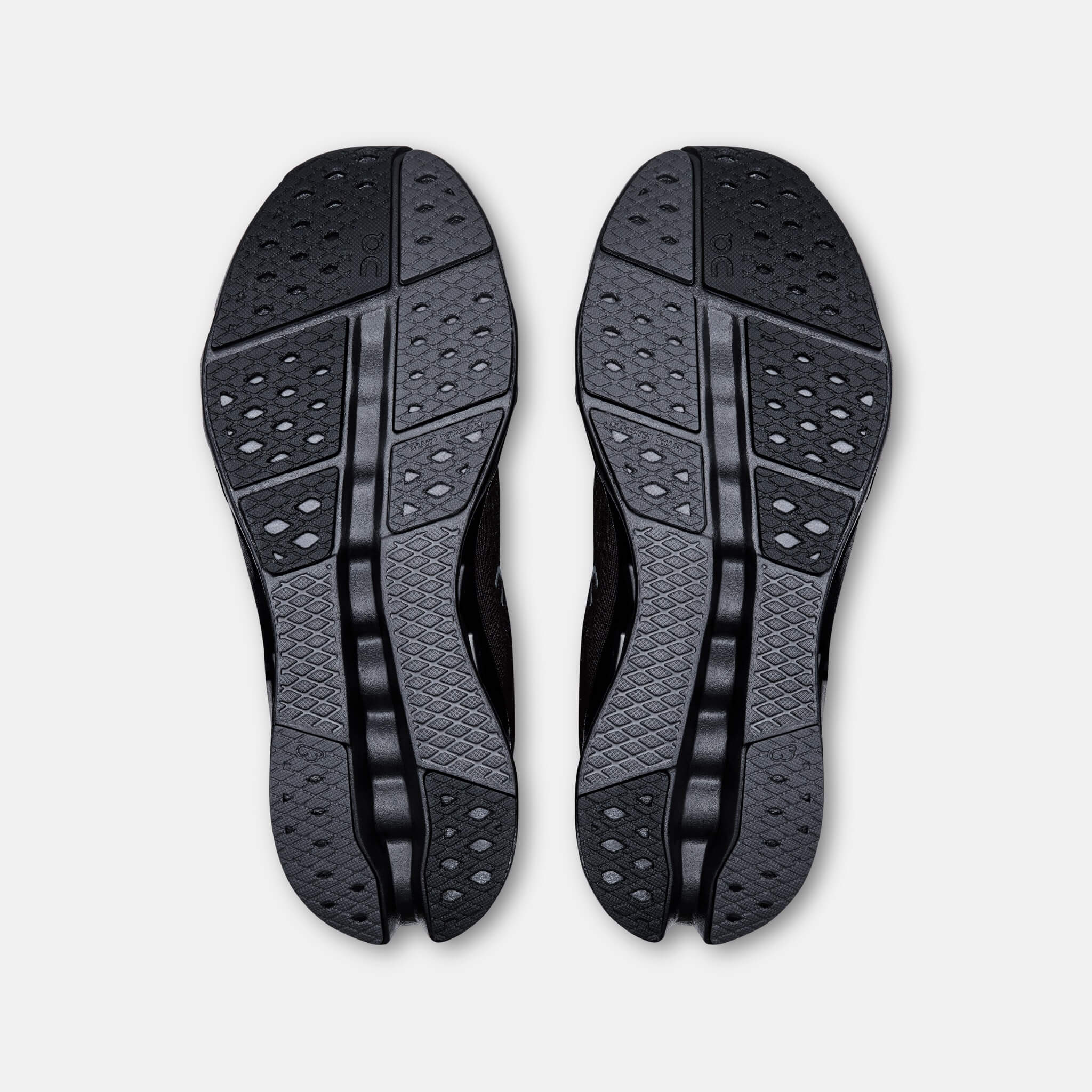 Damskie czarne buty do biegania On Cloudsurfer 2