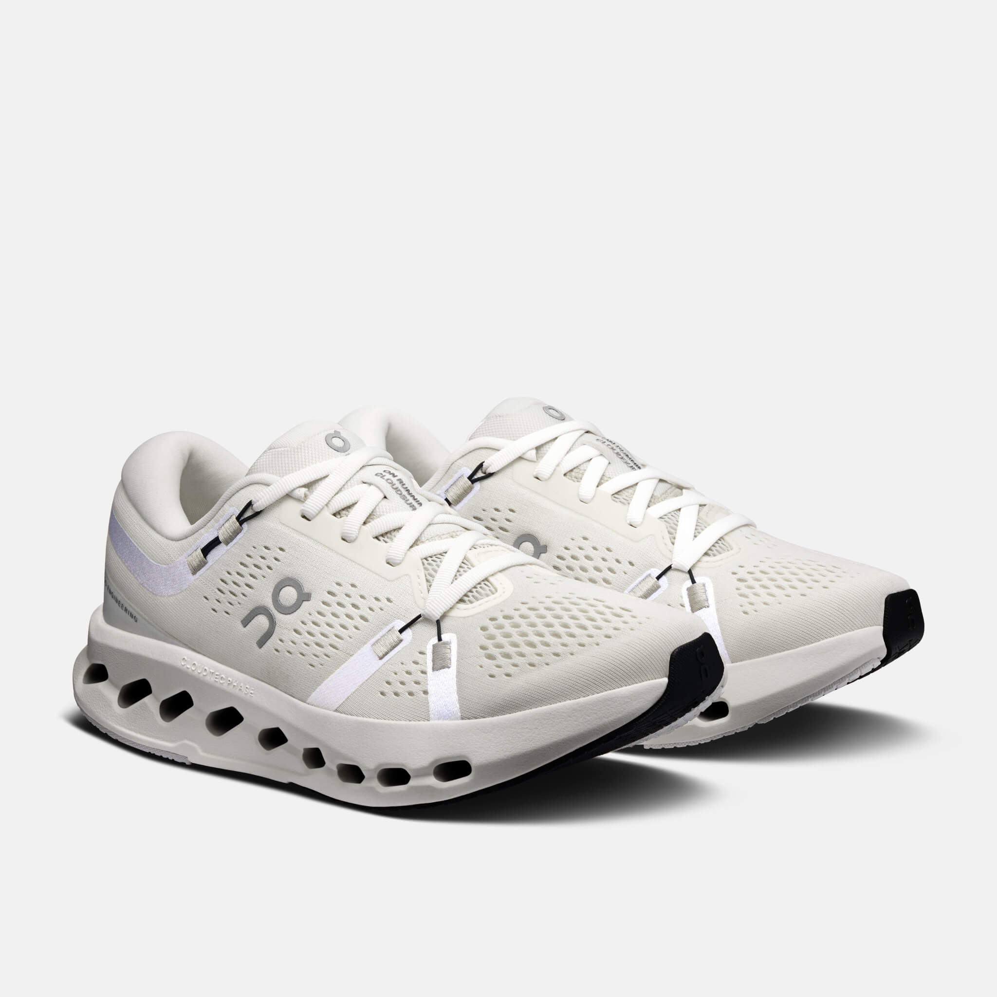 Damskie biało-beżowe buty do biegania On Cloudsurfer 2