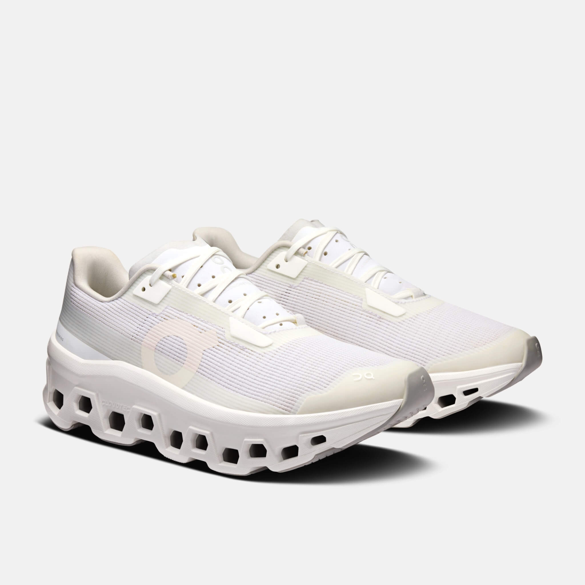 Damskie białe buty do biegania On Cloudmonster Void