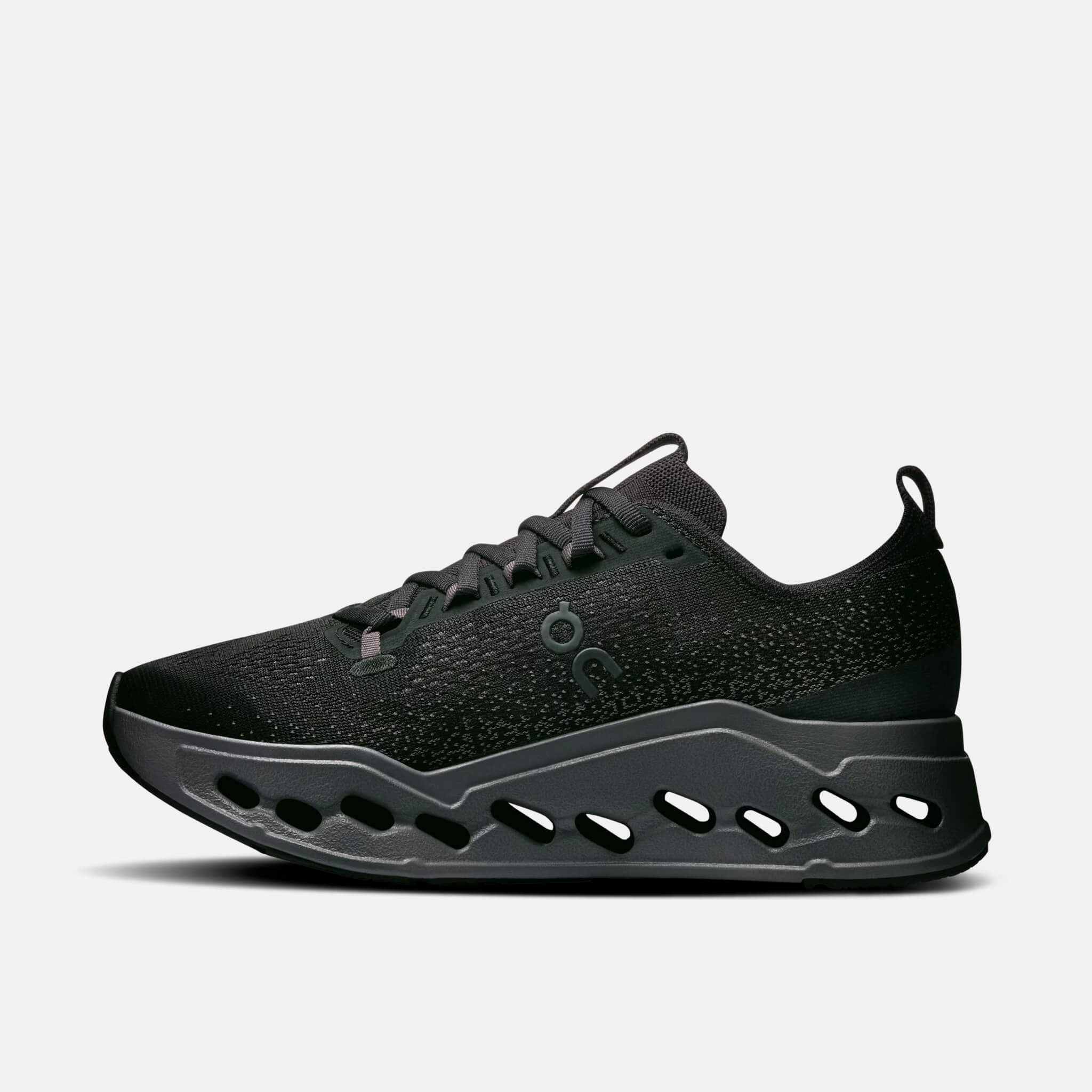 Damskie czarne buty do biegania On Cloudsurfer Max