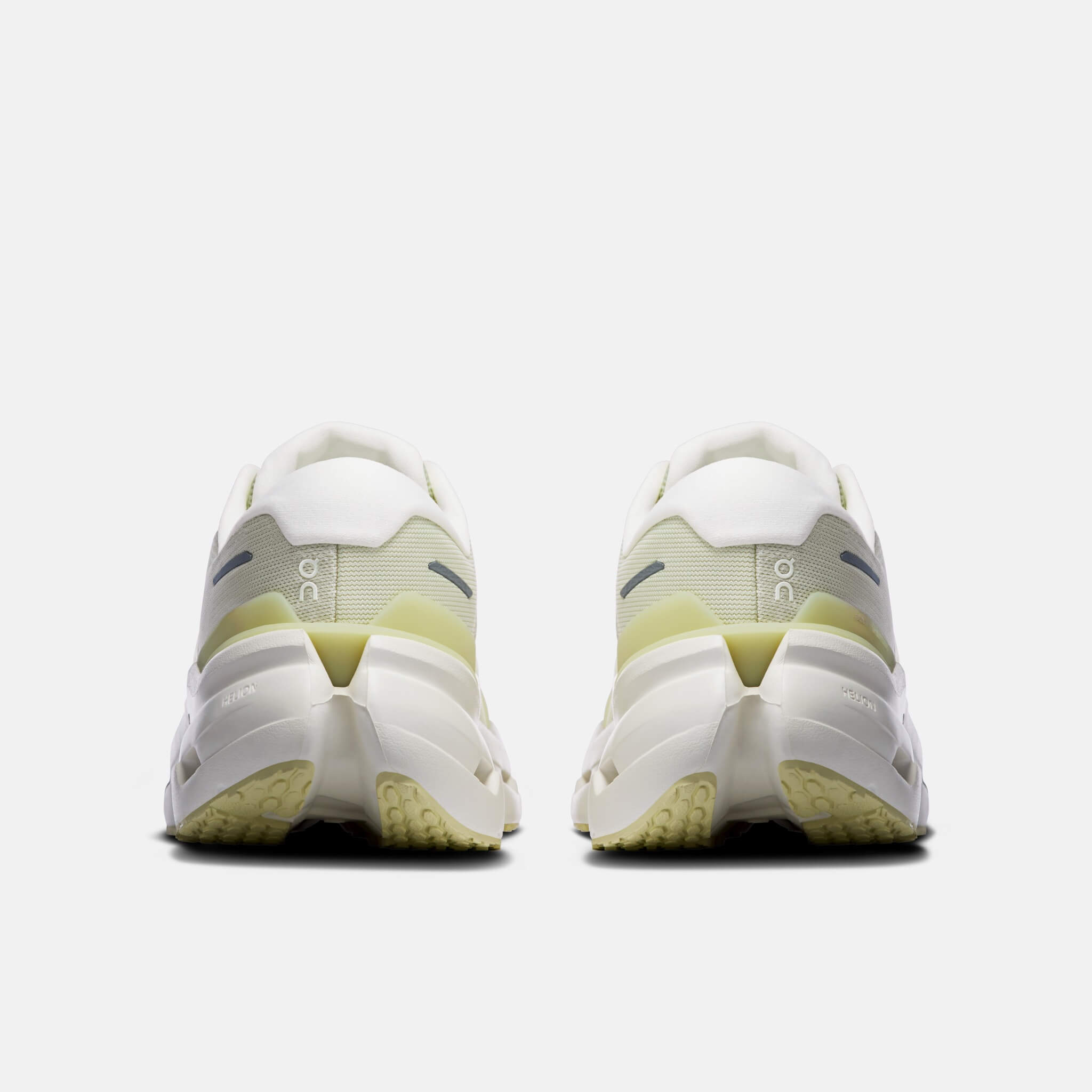 Damskie kremowo-zielone buty On Cloudrunner 3