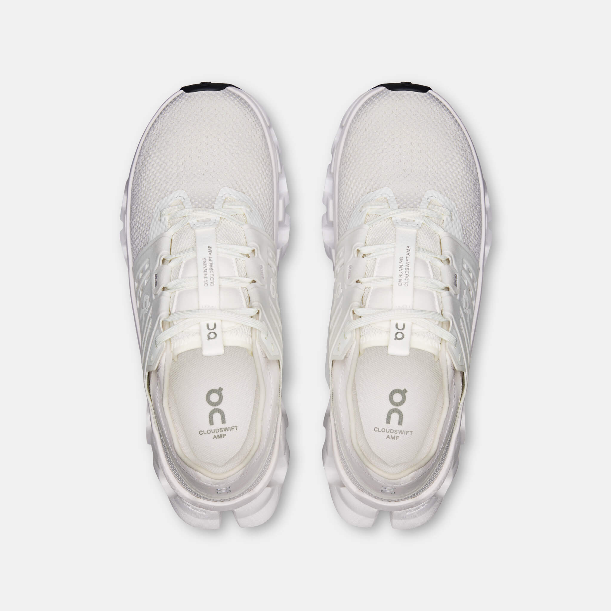 Damskie białe sneakersy On Cloudswift Amp