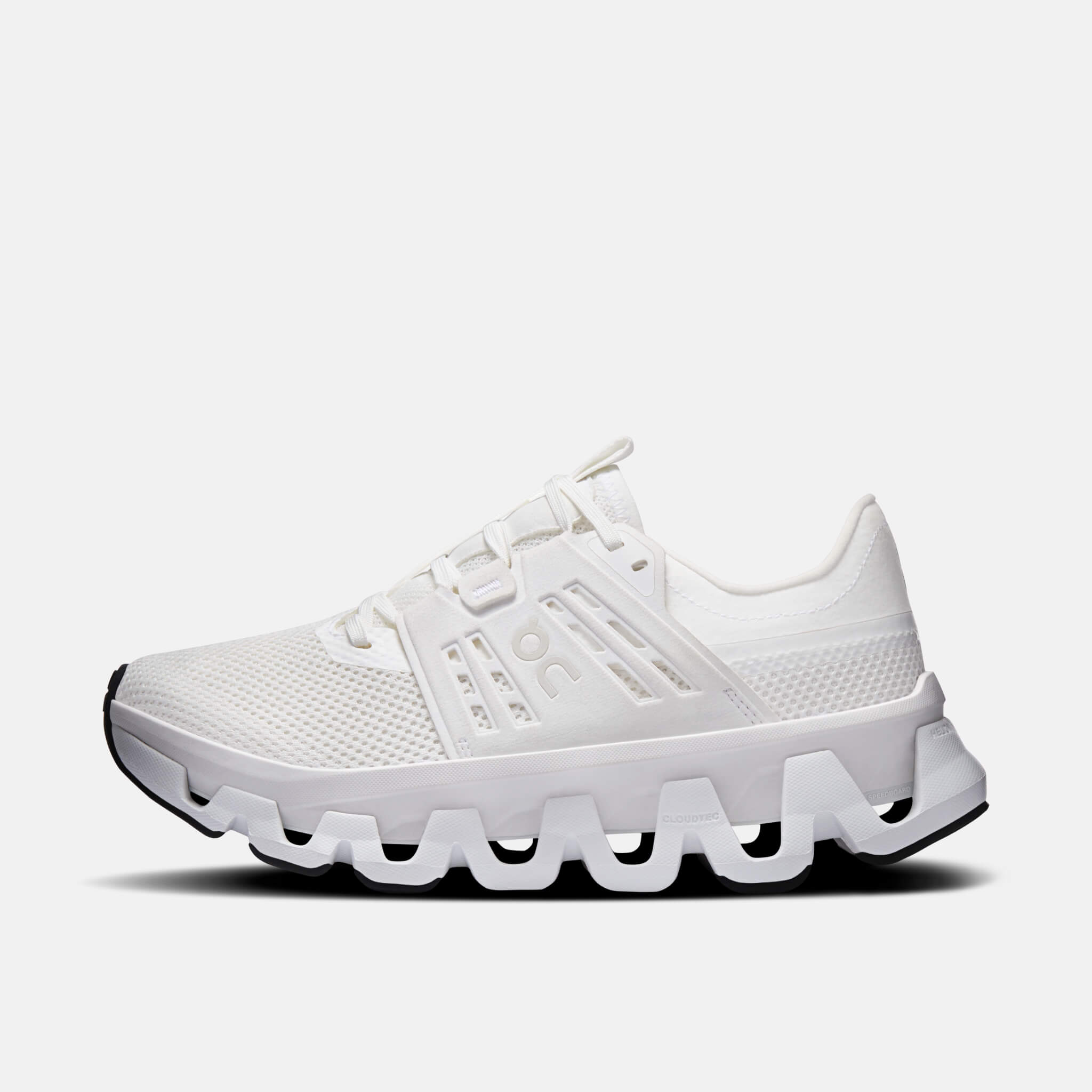 Damskie białe sneakersy On Cloudswift Amp