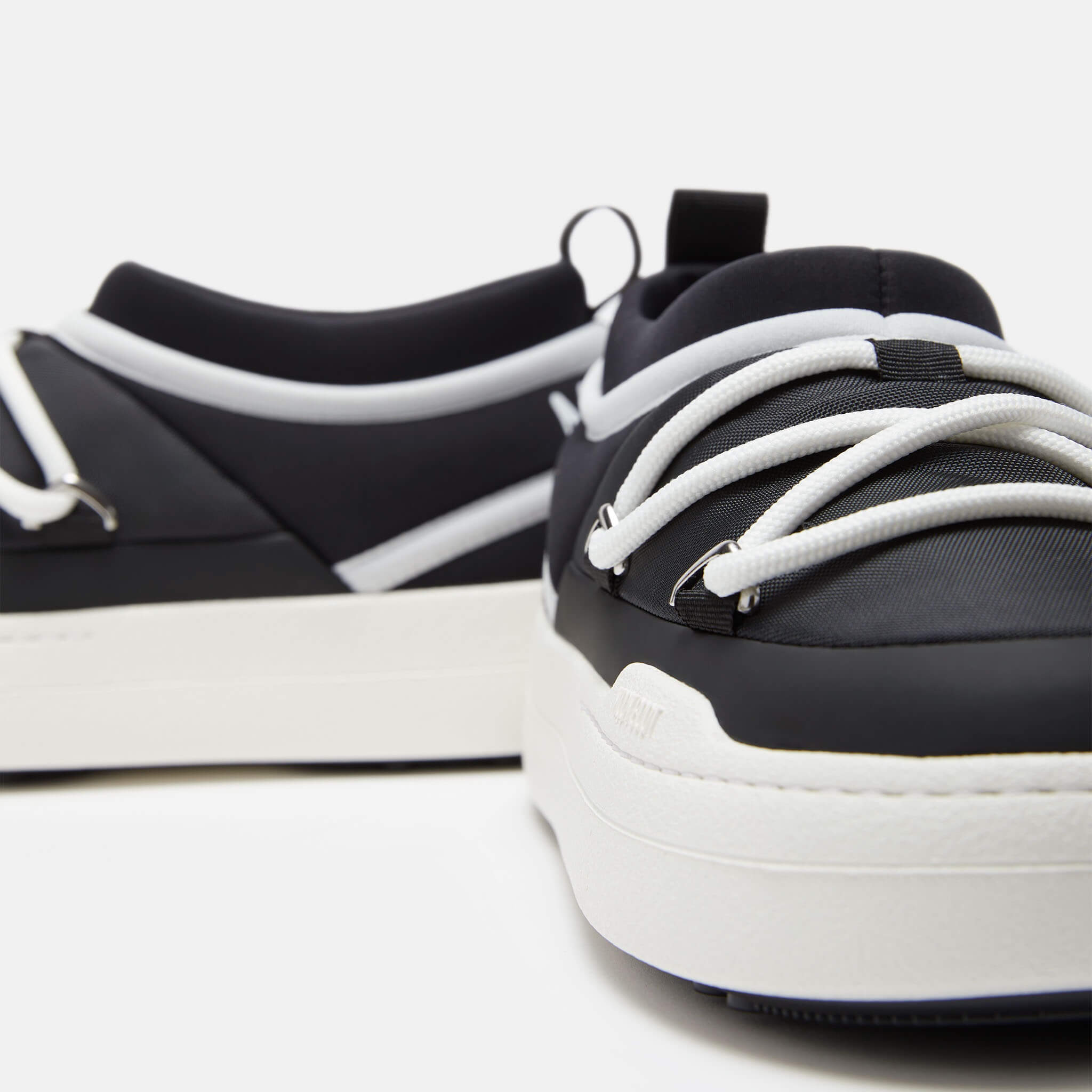 Damskie czarne kapcie Moon Boot Park Icon