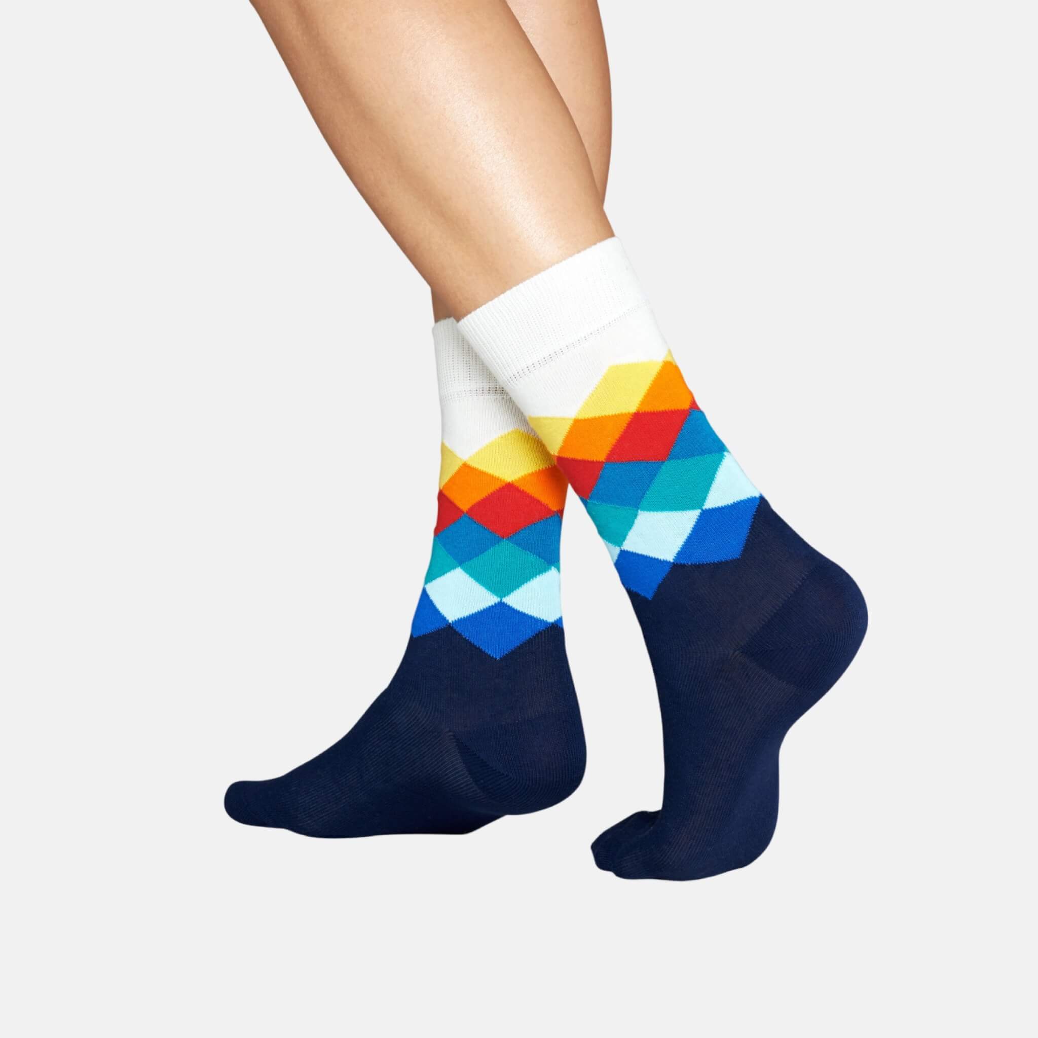 Niebiesko-białe skarpetki Happy Socks z kolorowymi rombami, wzór Faded Diamond