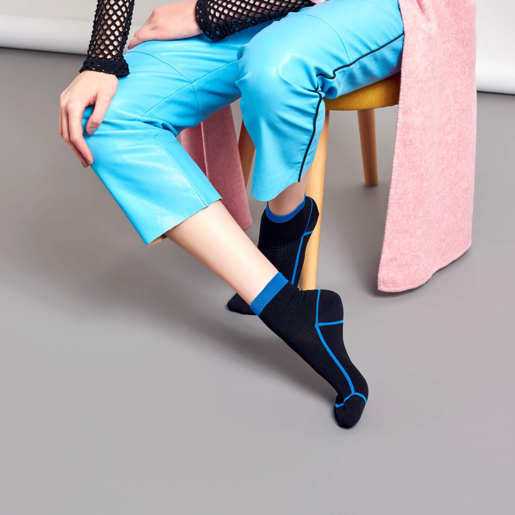 Damskie czarne skarpetki Hysteria by Happy Socks Lily