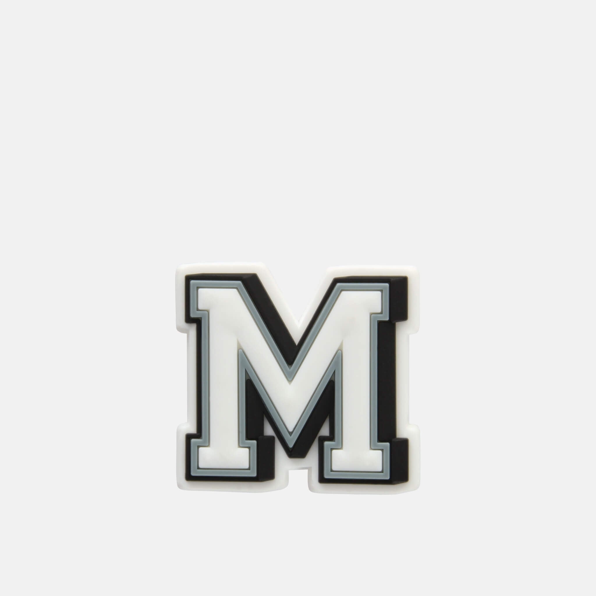 Jibbitz – Letter M pin