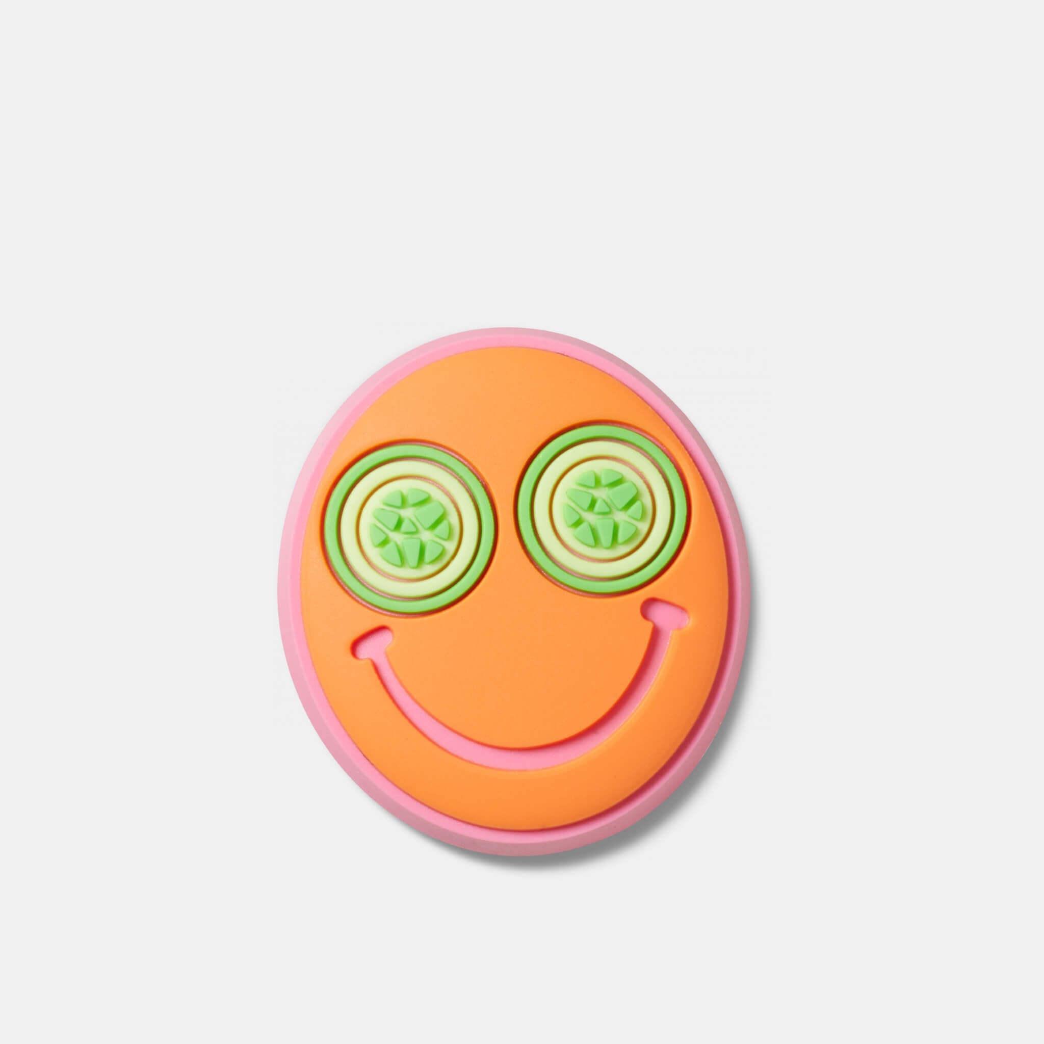 Jibbitz – Cucumber Mask pin