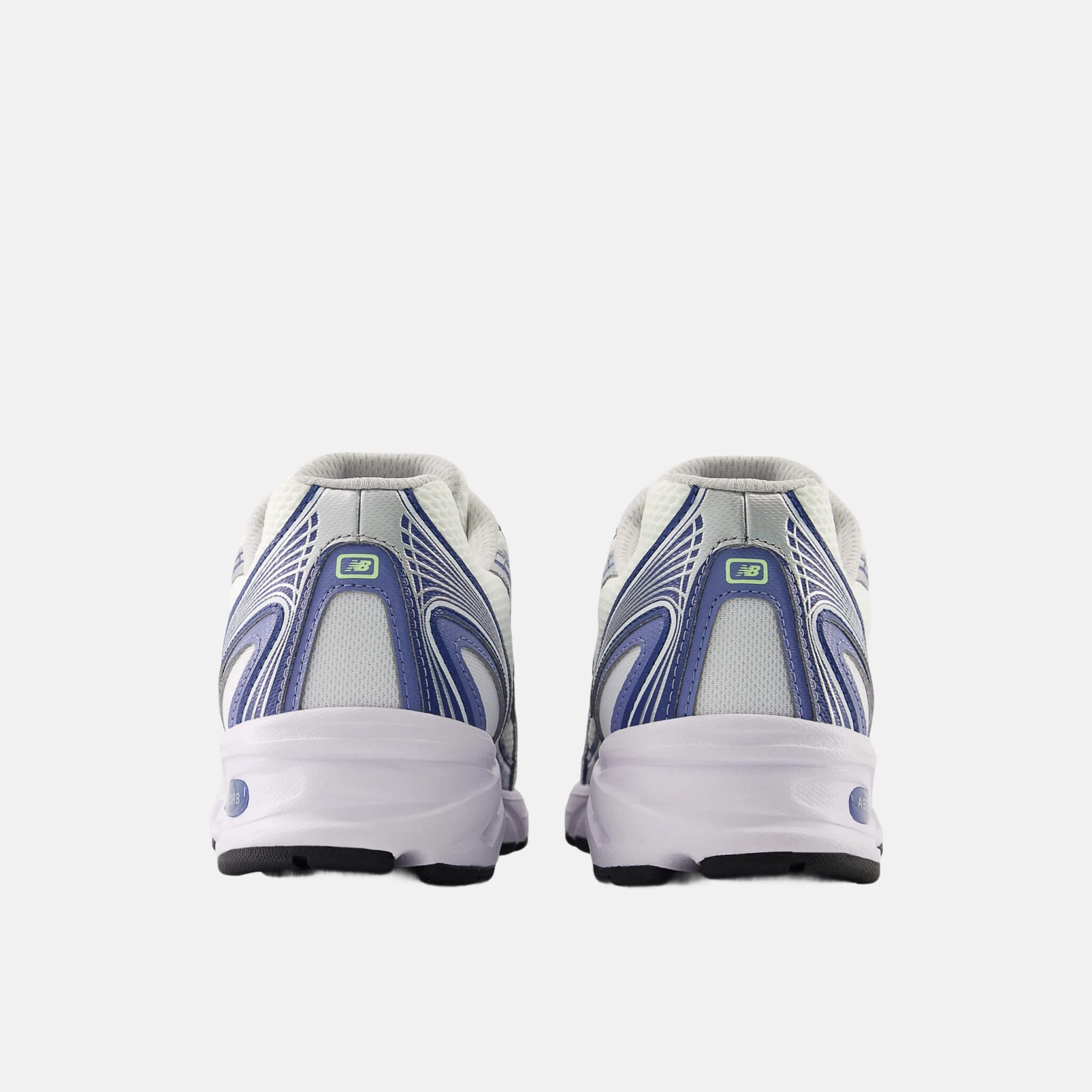 Unisex biało-niebieskie sneakersy New Balance U7405K9
